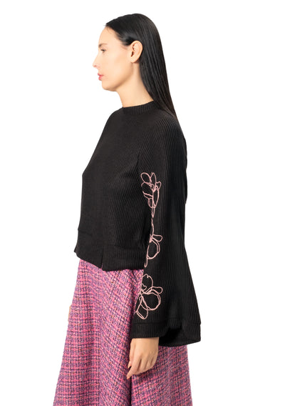 EMBROIDERED SLEEVE KNIT TOP