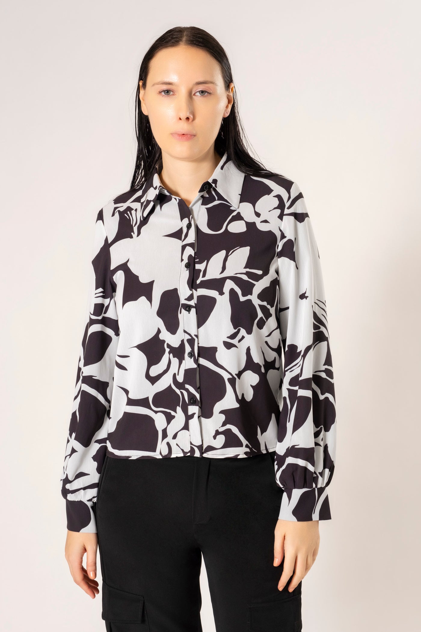 JANE LONG SLEEVE ABSTRACT FLORAL BUTTON UP TOP