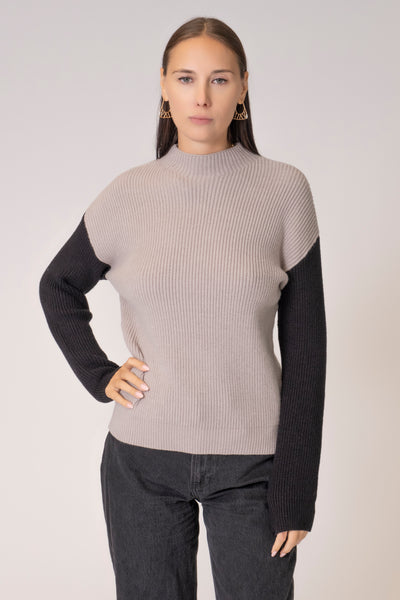 TWO TONE KNIT TOP