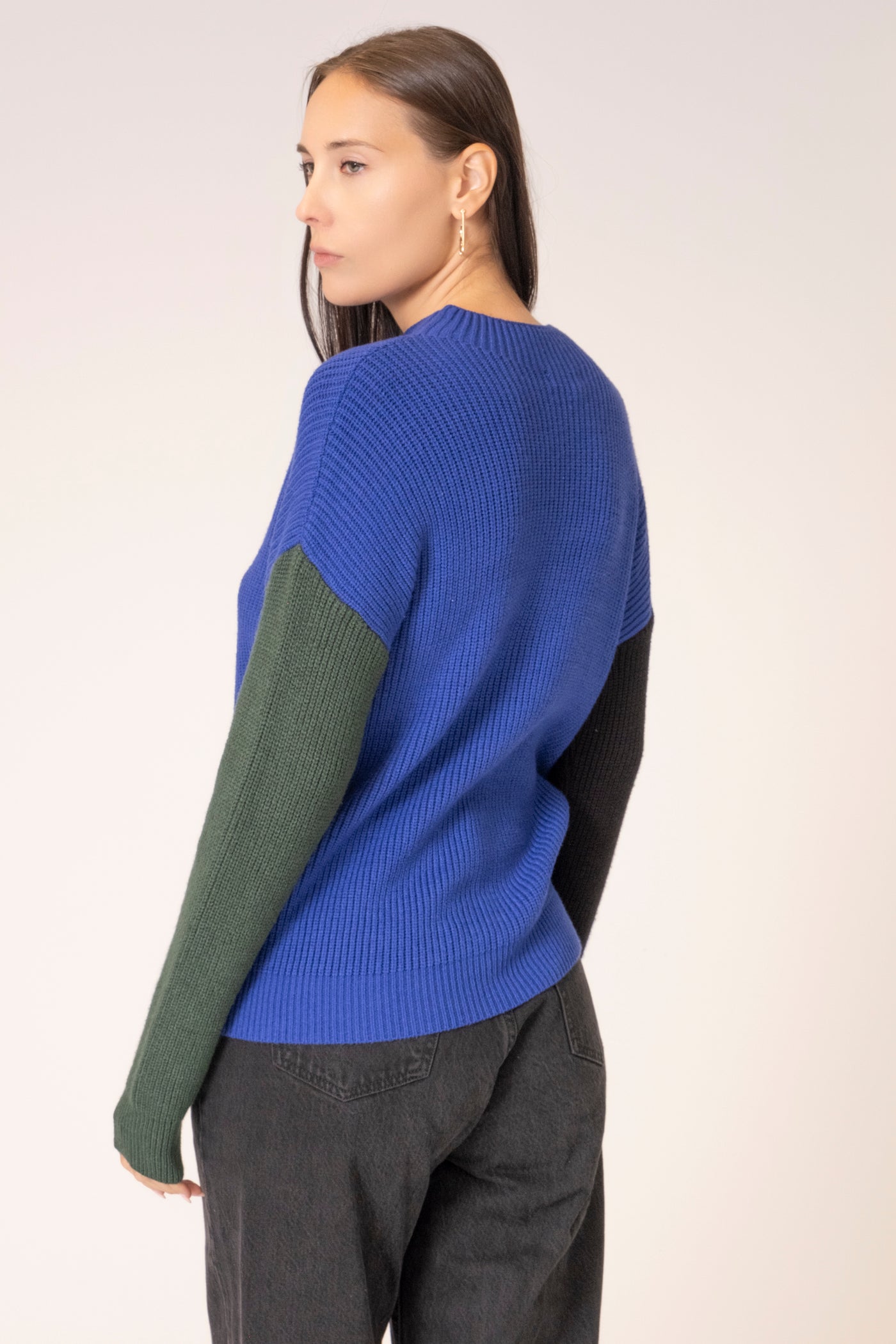 TWO TONE KNIT TOP