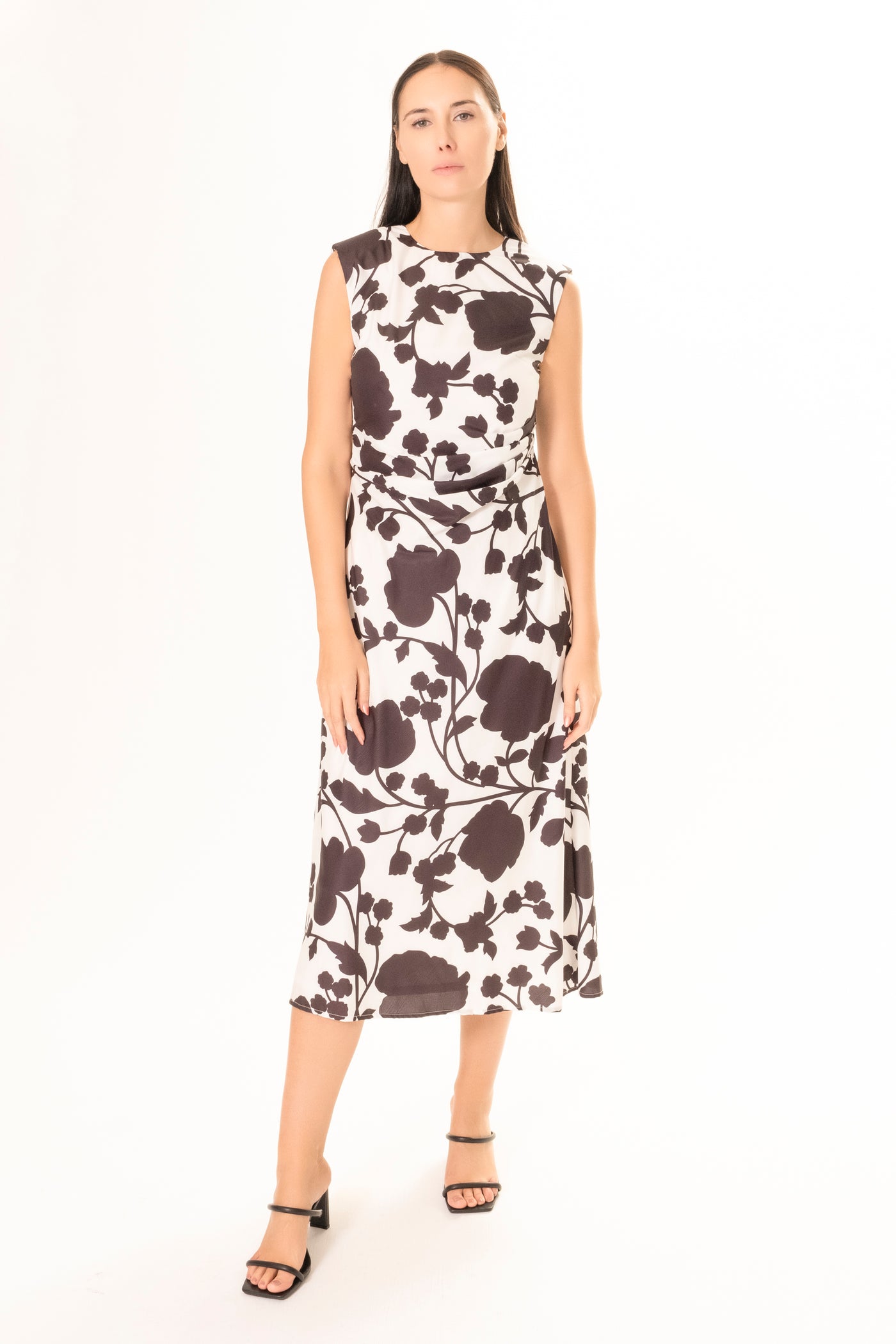 BLACK & WHITE FLORAL SLEEVELESS DRESS