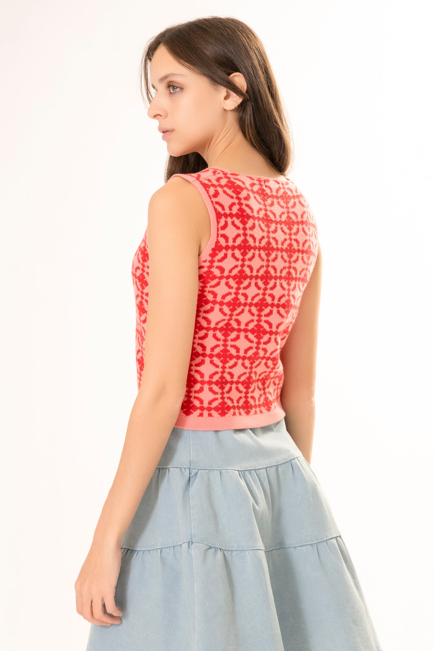 INTARSIA KNIT SLEEVELESS TOP